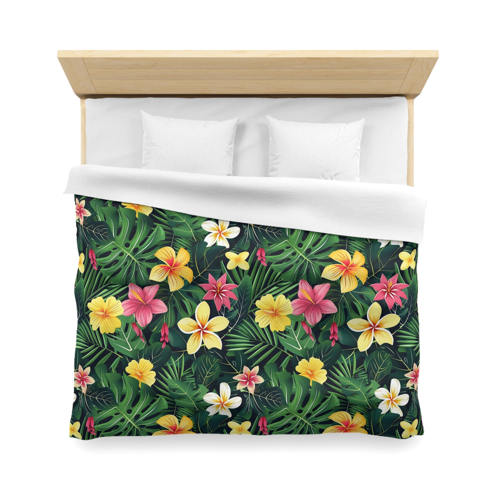 "Lush tropical duvet cover with bold botanical prints – lightweight microfiber bedding for vibrant summer bedroom decor"